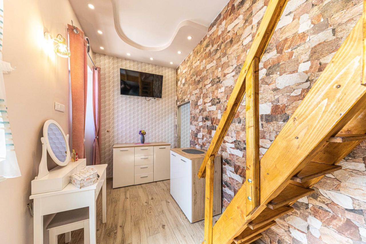 Apartments Keka Kaštela Eksteriør billede